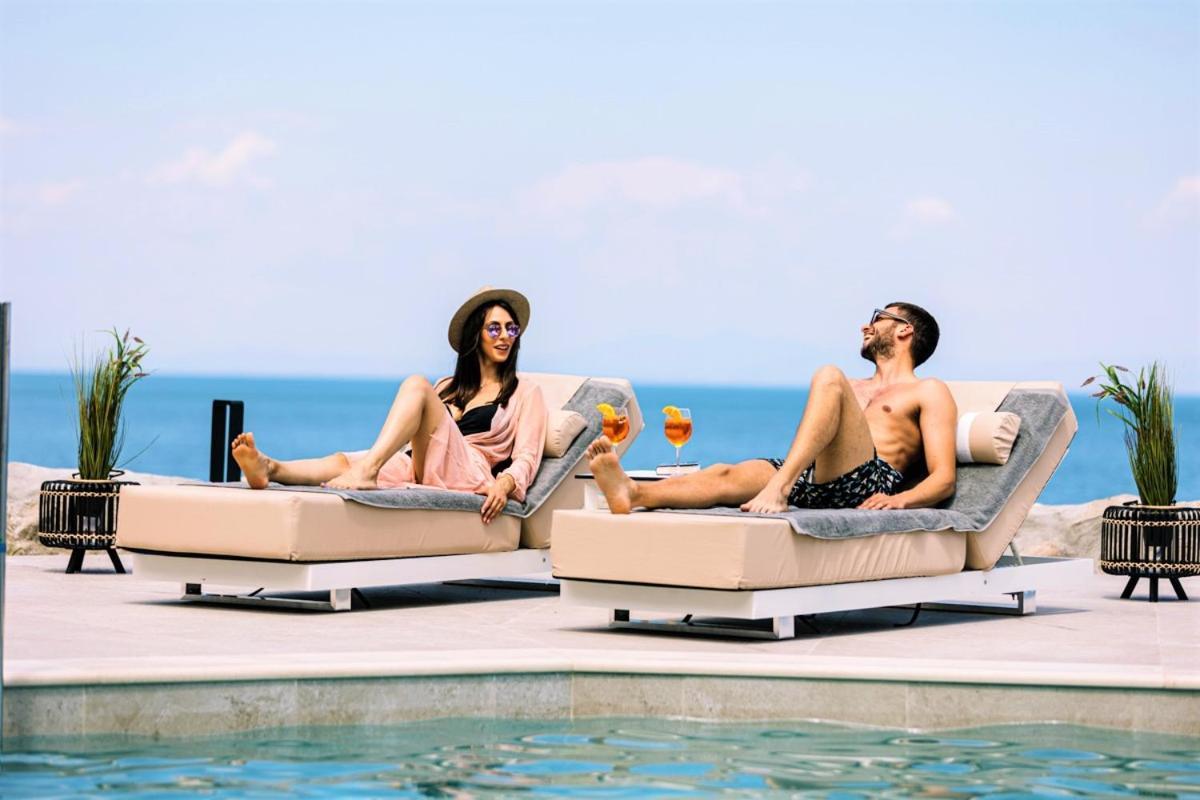 Akrotiri Olympus Luxury Suites - Adults Only Plaka Litochorou Exteriör bild