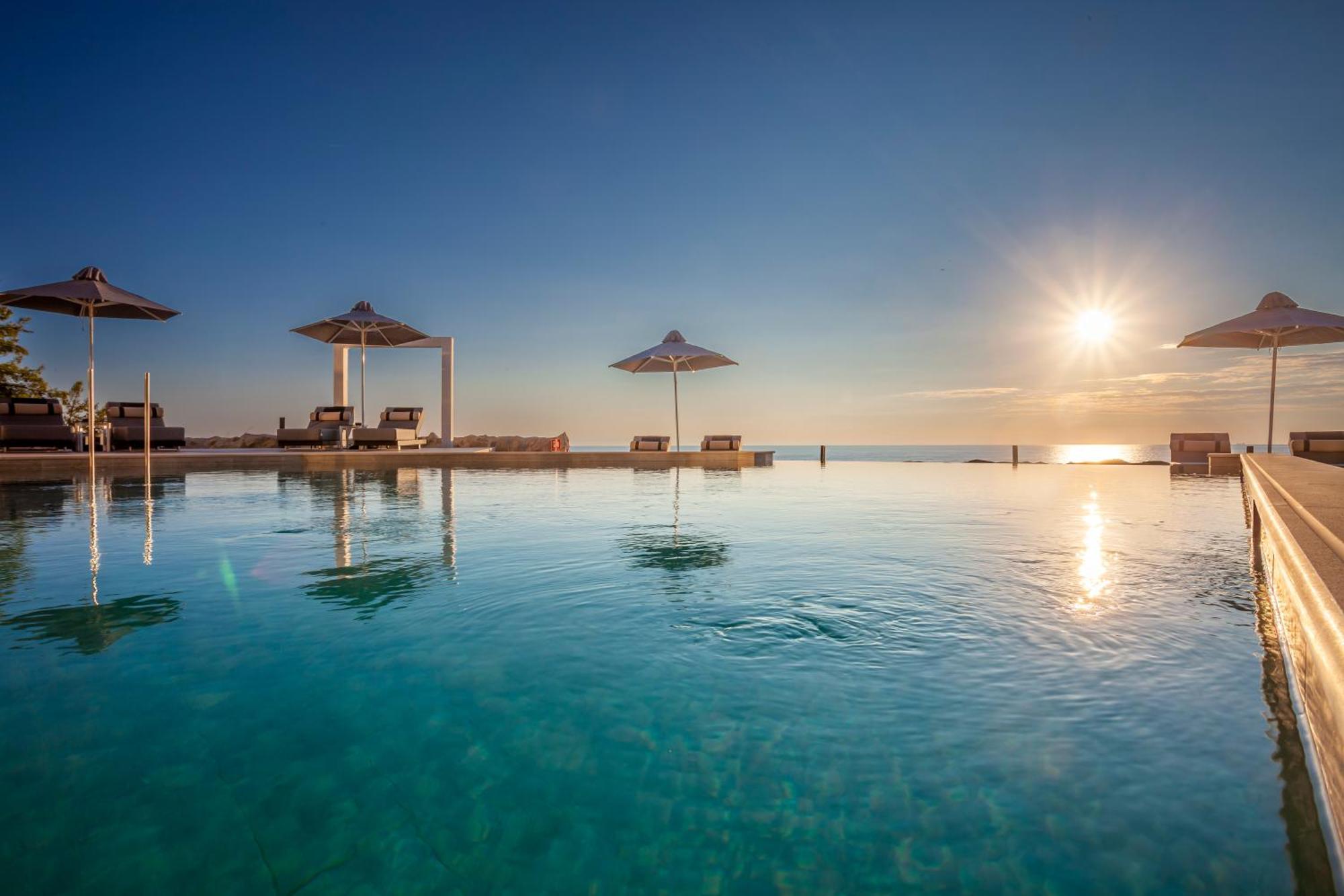 Akrotiri Olympus Luxury Suites - Adults Only Plaka Litochorou Exteriör bild